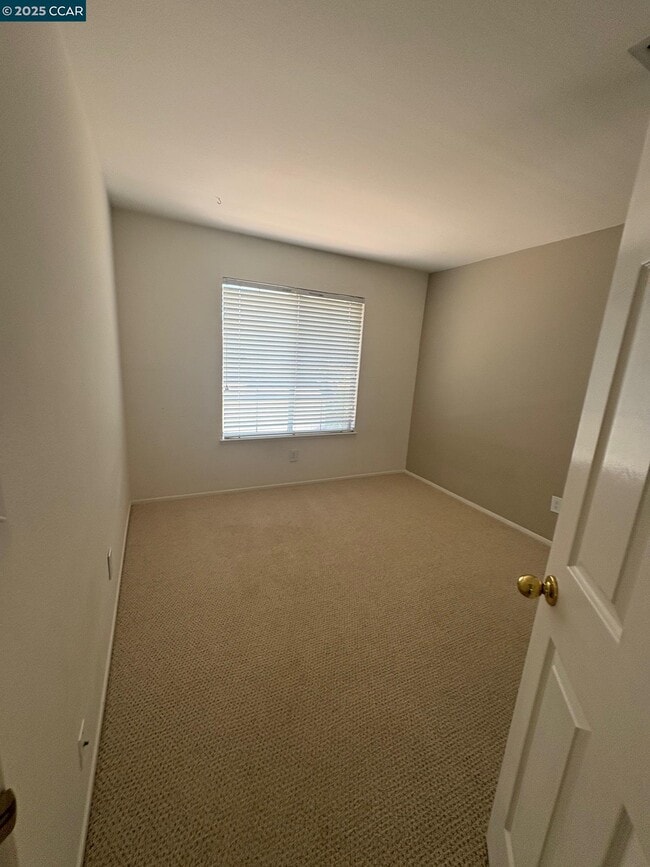 Building Photo - 1029 Lakeridge Pl