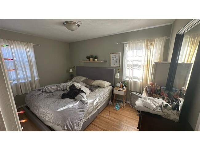 Building Photo - 8327 13th Ave S