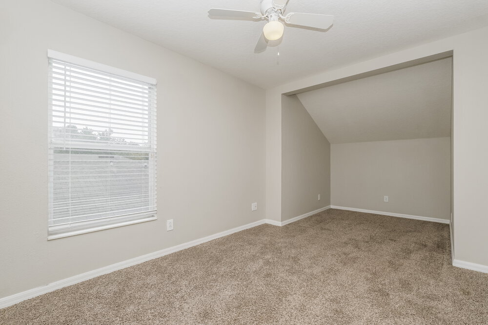 Building Photo - 8564 Deer Chase Dr