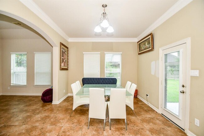 Building Photo - 1606 Locksley Ln