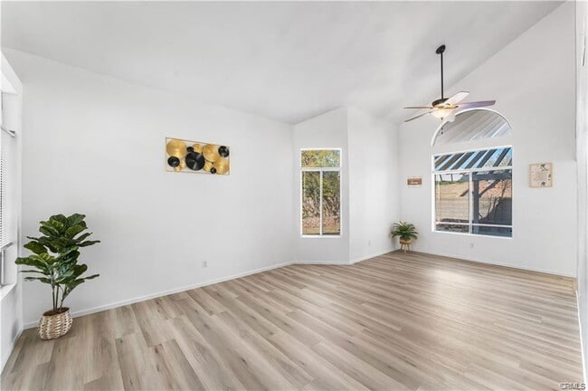 Building Photo - 39566 Dunbar St