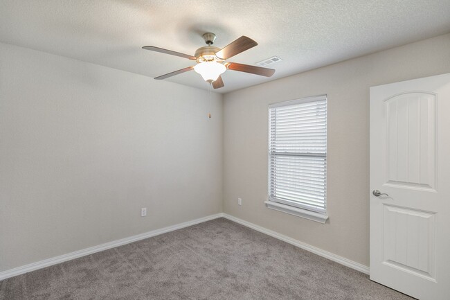 Building Photo - 1230 Gardenia St