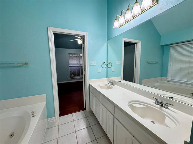 Building Photo - 11923 Shoal Creek Dr
