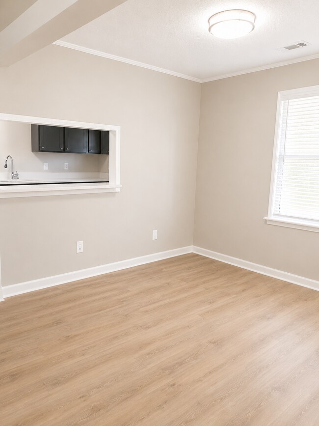 Building Photo - 5028 Acorn Dr