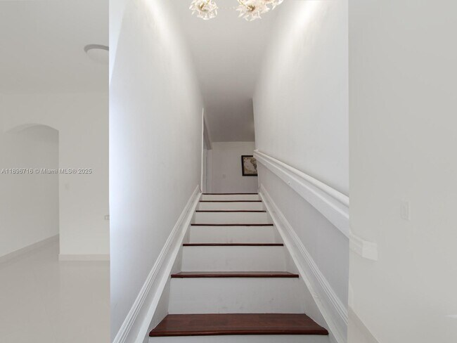 Building Photo - 5755 NW 115th Ct