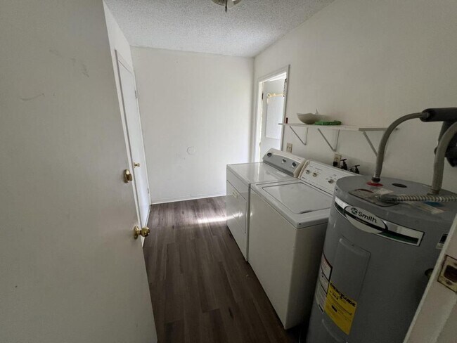 Building Photo - 7424 E Ringer Ct