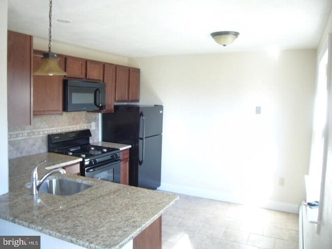 Building Photo - 231 Sharpless St