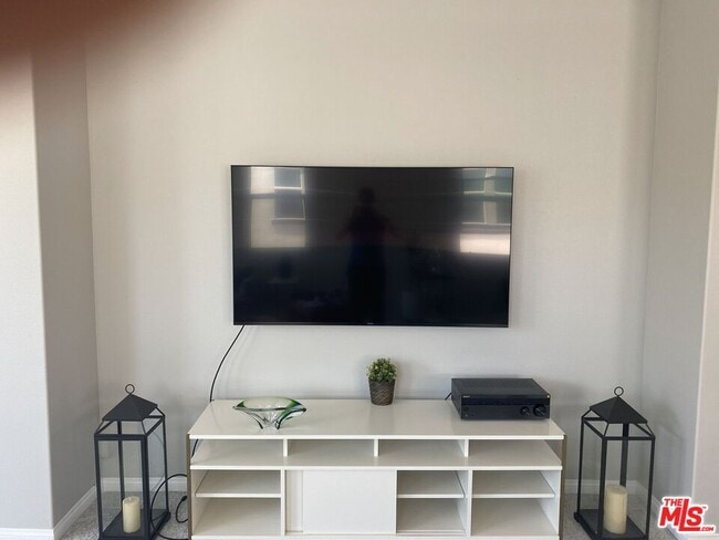 Building Photo - 713 Daniel Freeman Cir