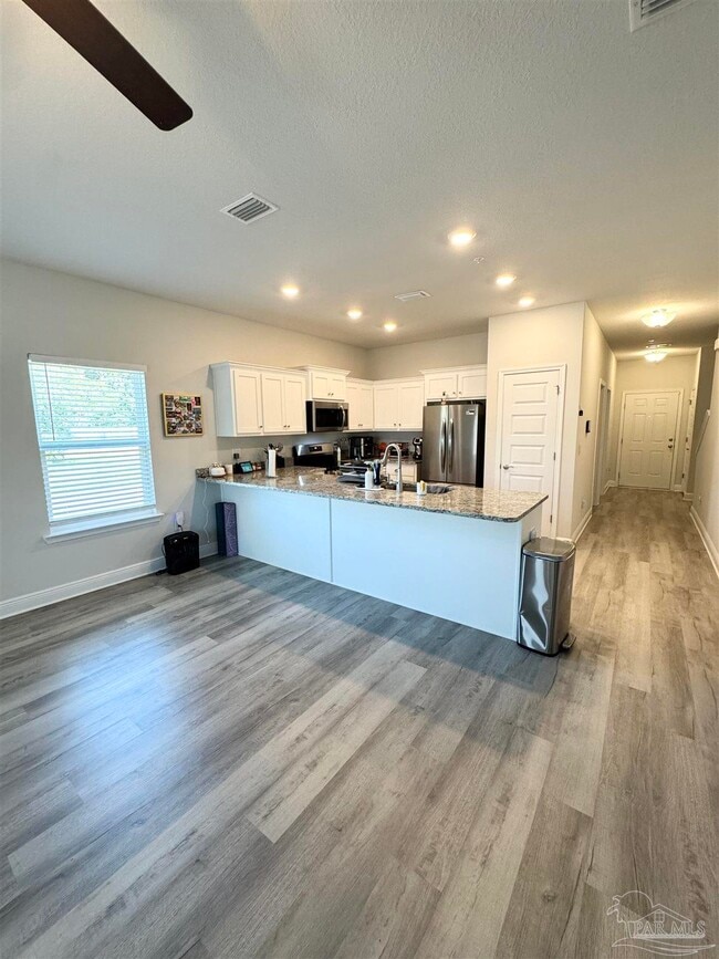 Building Photo - 6053 Brylex Ln