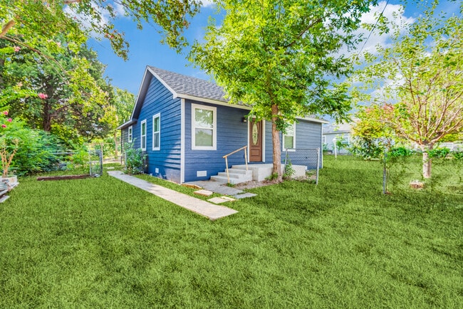 Building Photo - 9214 Metz Ave