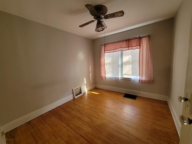 Building Photo - E9212 WI-85