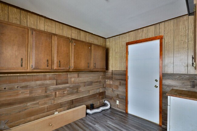 Building Photo - 3/2/2 BOWIE, MADISON, COOPER!