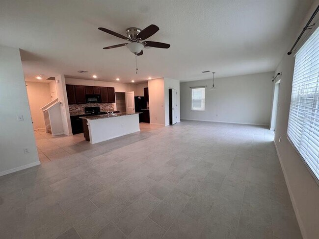 Building Photo - 8086 Pelican Reed Cir