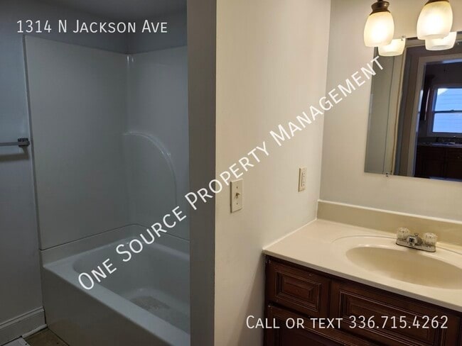 Building Photo - 1314 N Jackson Ave