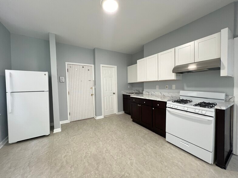 Building Photo - 235 Avenue E
