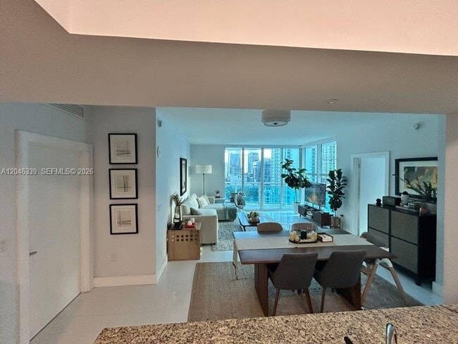 Building Photo - 951 Brickell Ave