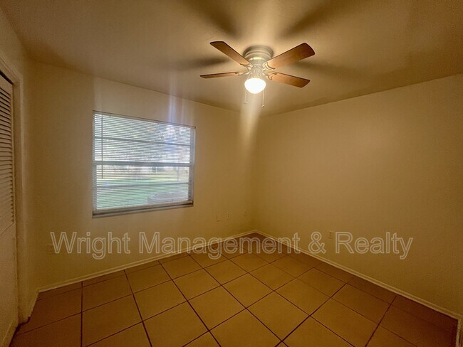 Building Photo - 705 Bayou Ave