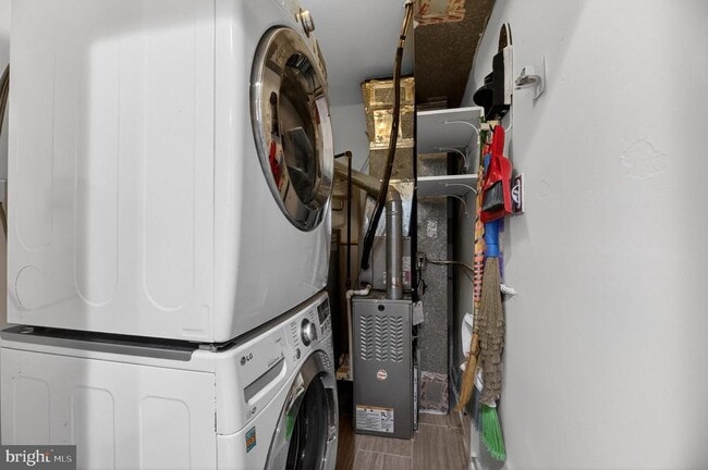 Building Photo - 133 Andover Pl