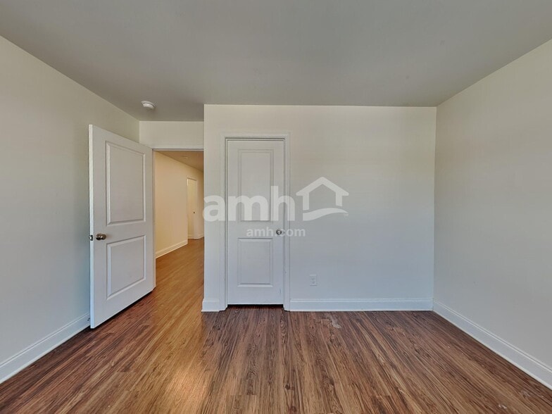 Building Photo - 401 Levon Ct