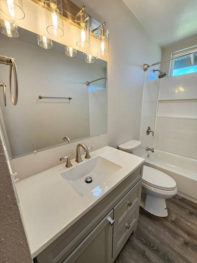 Building Photo - Beautiful 2 bedroom 1 bath home in Waimeaa