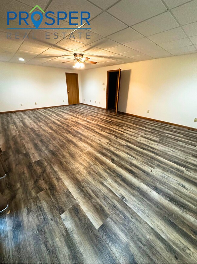 Building Photo - 2023 Mittelstadt Ln
