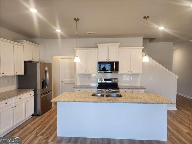 Building Photo - 832 Cygnet Ln