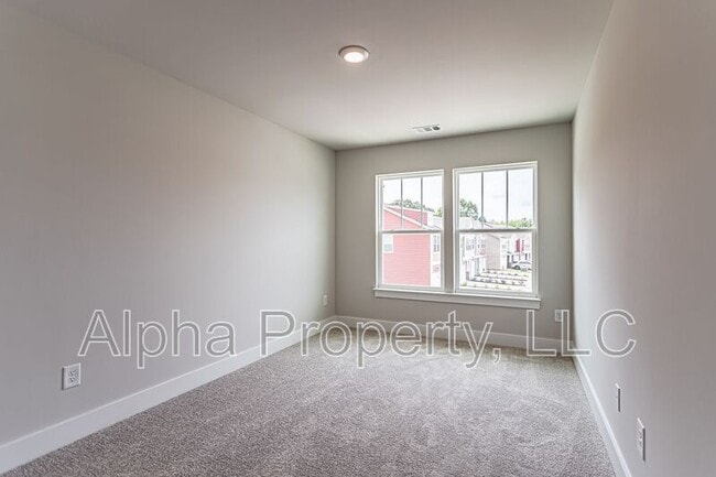 Building Photo - 124 Keel Ln