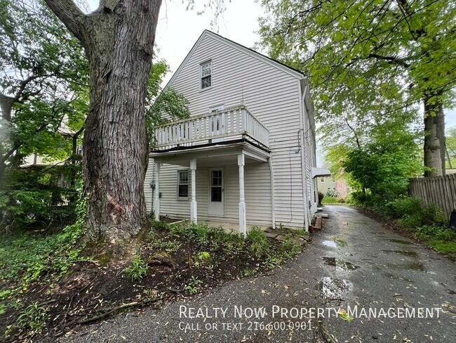 Building Photo - 3638 Glencairn Rd