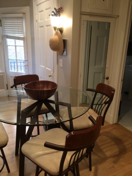 Building Photo - 16 River St