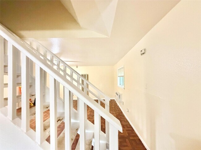Building Photo - 6257 Manor Rd