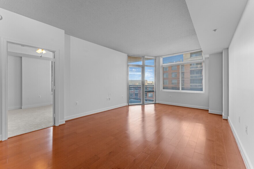 Building Photo - 3650 S Glebe Rd