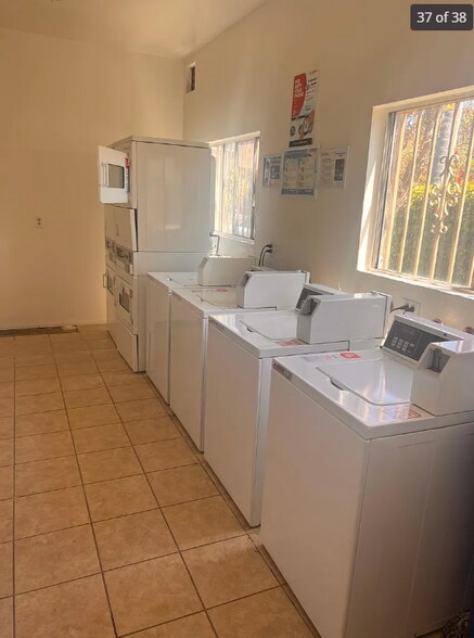 Building Photo - 10235 Madrid Way