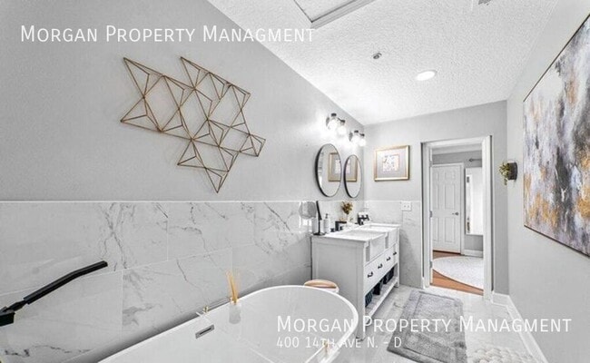 Building Photo - 400 14th Ave N