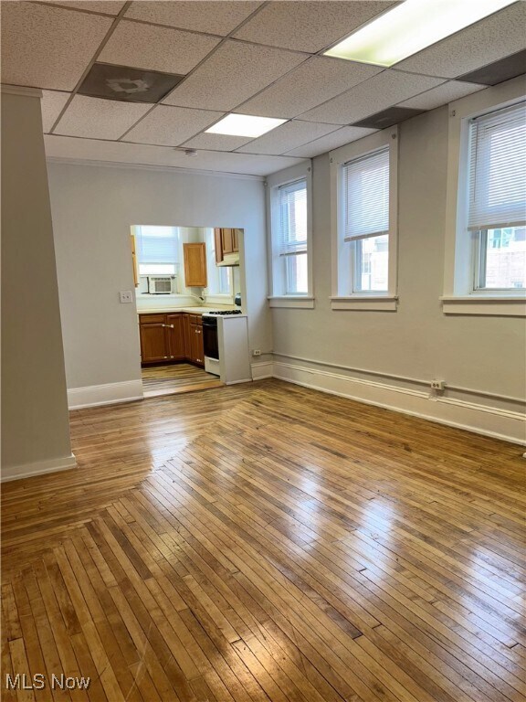 Building Photo - 1066 E 62nd St