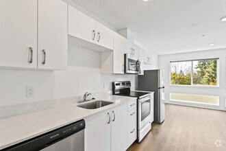 Building Photo - 5840 SE 89th