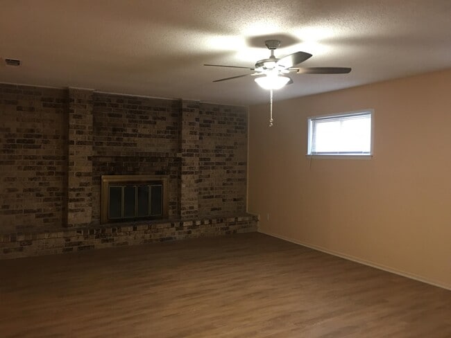Building Photo - 1810 N 38th St