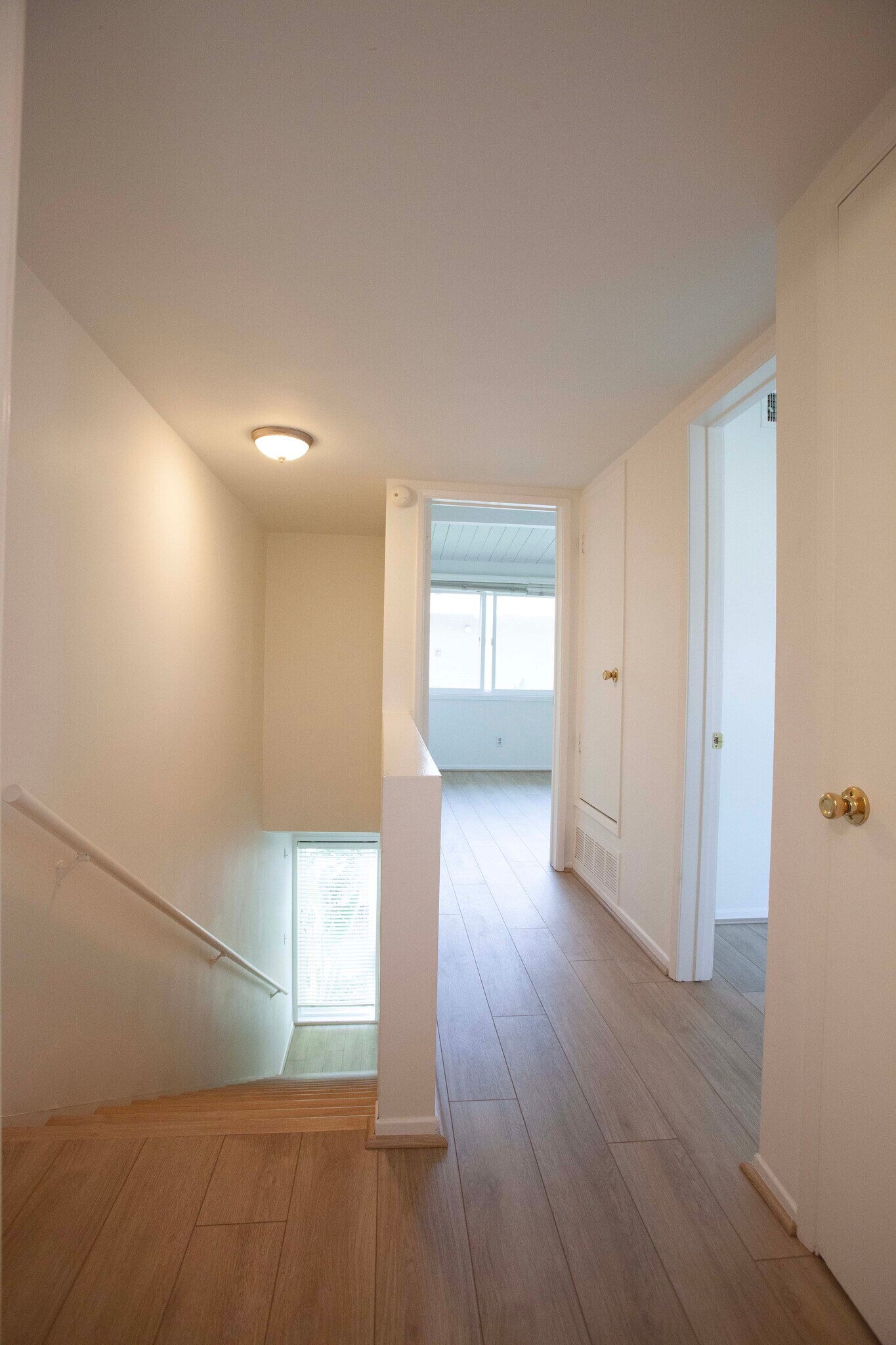 Building Photo - 478 Seaward Rd