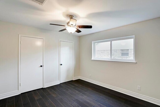 Building Photo - 11219 Ash Creek Dr