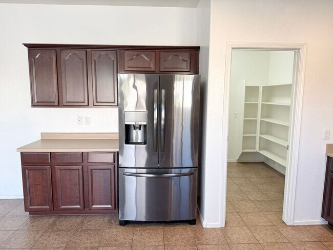 Building Photo - Gorgeous home in the highly desired Johnson Ranch Golf Course Community-Johnson Ranch-4 bed/ 2.5 ...