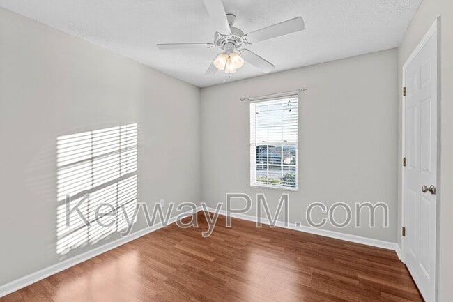 Building Photo - 19 Whitney Ct