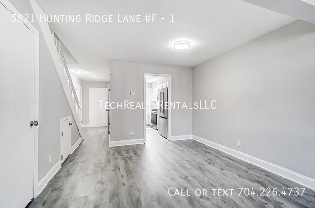 Building Photo - 5821 Hunting Ridge Ln