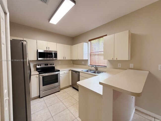 Building Photo - 13741 SW 274th Terrace