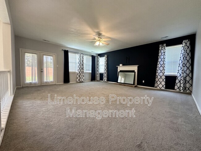 Building Photo - 4412 Valera Ct