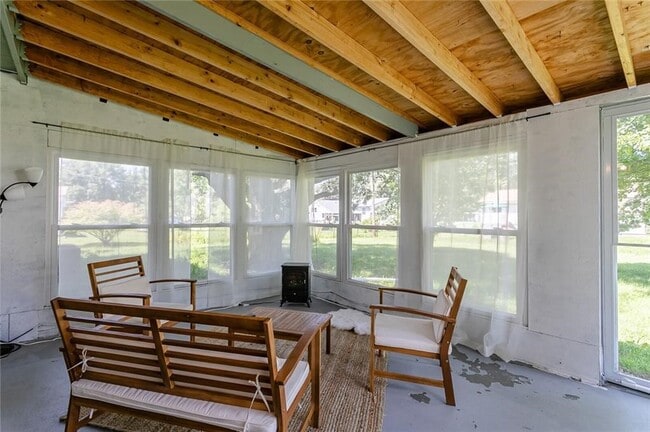 Building Photo - 256 Blackwell Ln