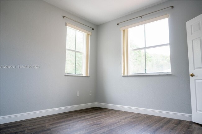 Building Photo - 12164 SW 124th Ct