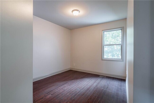 Building Photo - 2121 Spring Sound Ln