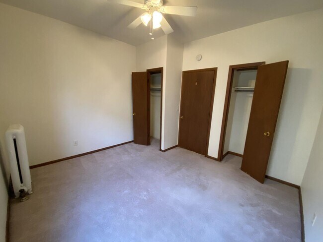 Building Photo - Charming 1BR in Historic Douglas Apartments– Walk to Lake of the Isles!