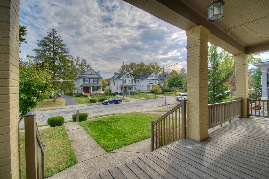 Building Photo - 3799 Millsbrae Ave