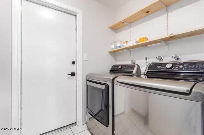Building Photo - 2351 E Pebble Beach Dr