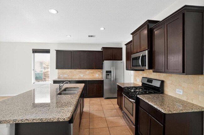 Building Photo - 620 Carly Ann Ln